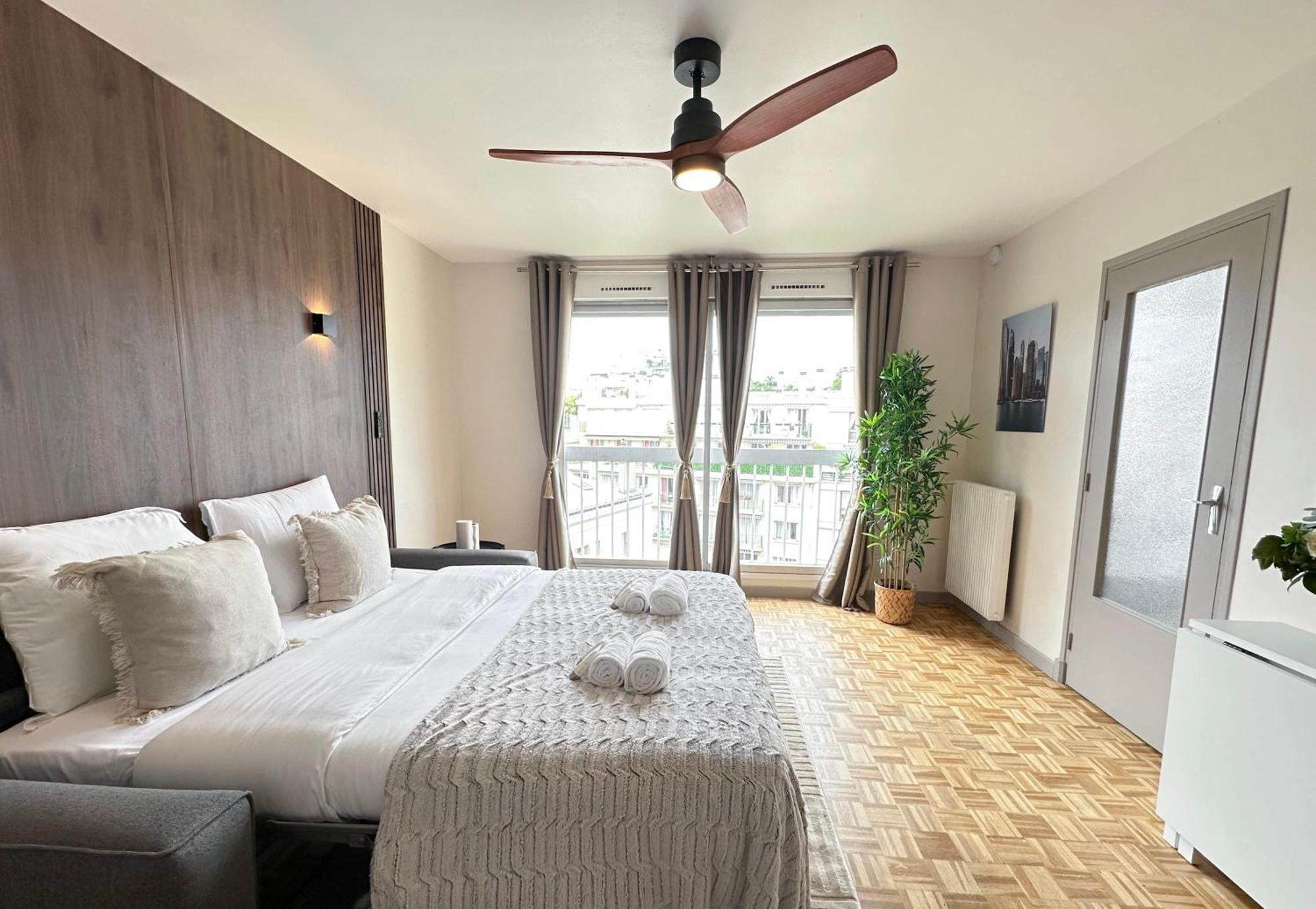 Brand-New Studio With Eiffel Tower View Parijs Buitenkant foto